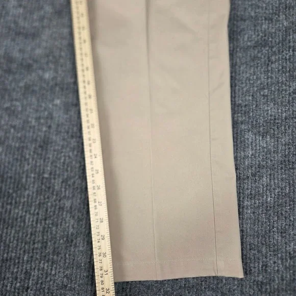Orvis Mens Pleated Front Chinos Khaki Tan Cotton Straight Leg Pants Size 40 - Picture 5 of 7